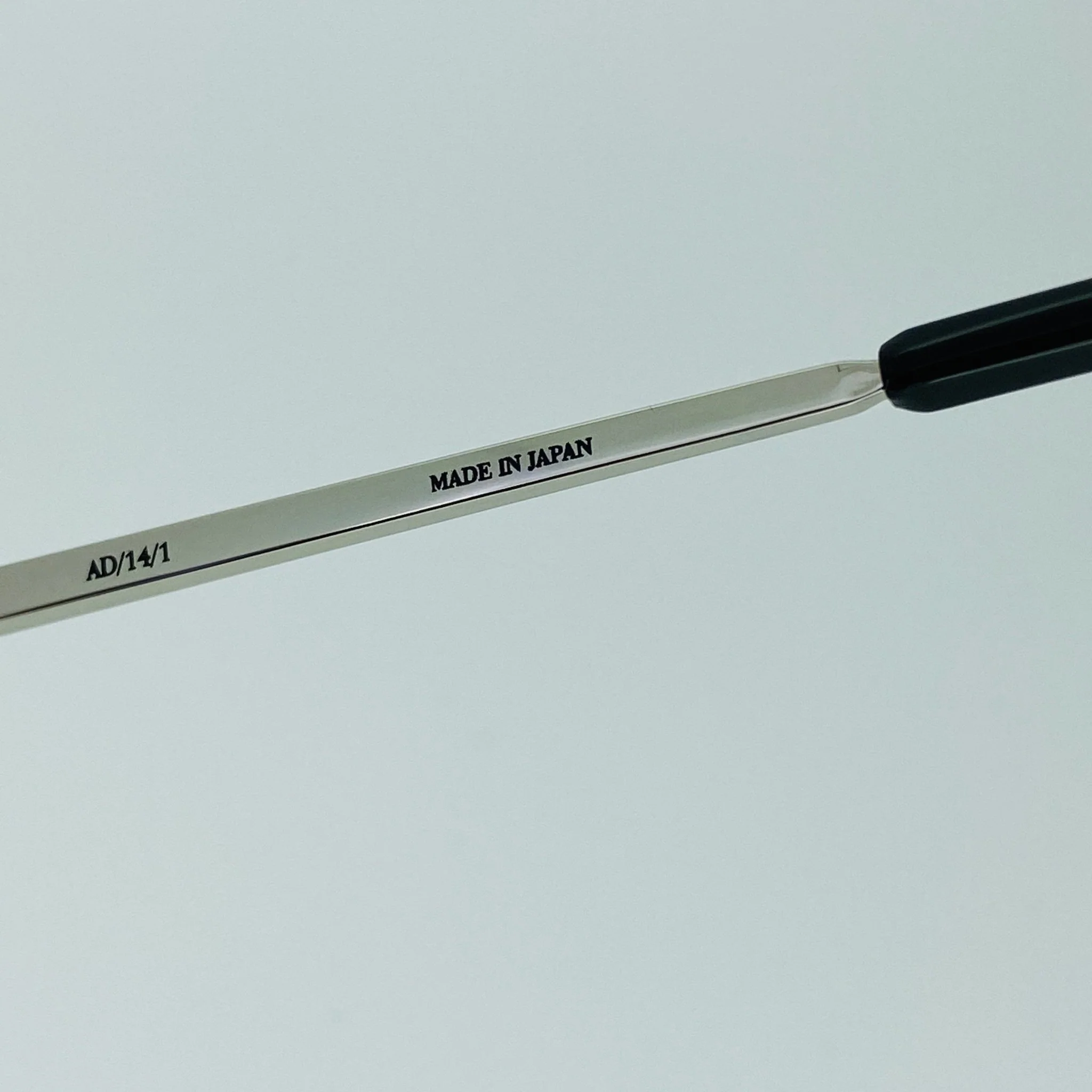 Ann Demeulemeester Men's Sunglasses White Gold and Grey - Image 12