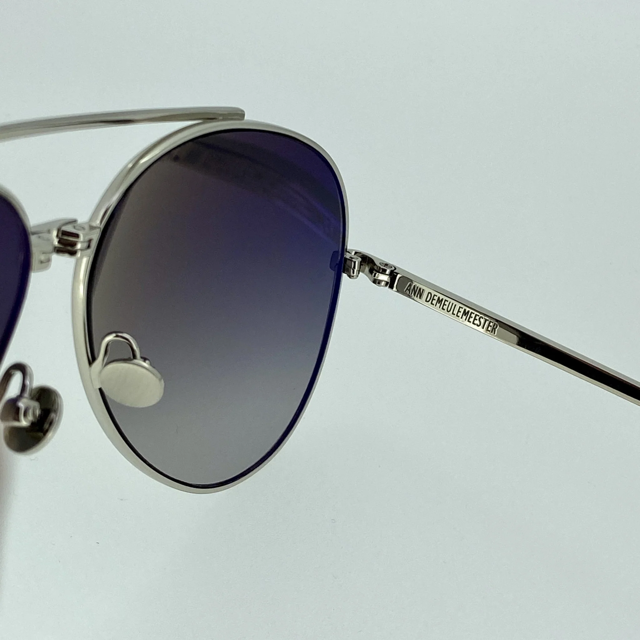 Ann Demeulemeester Men's Sunglasses White Gold and Grey - Image 9