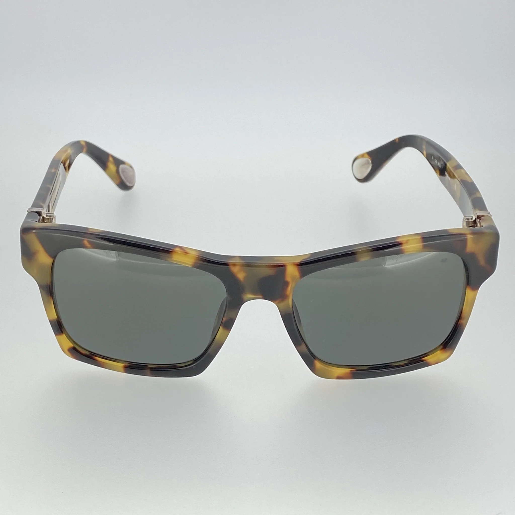Ann Demeulemeester Sunglasses D-Frame Tortoise and Grey - Image 5
