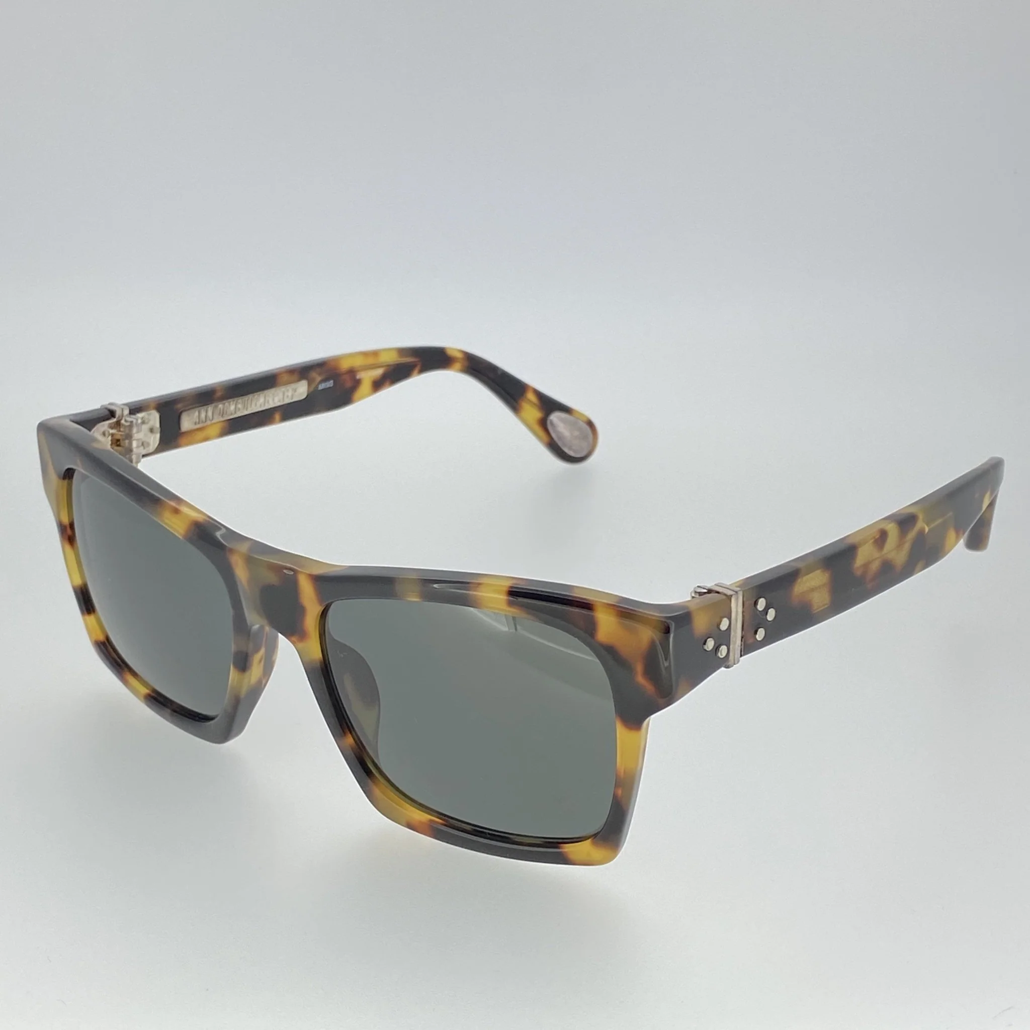 Ann Demeulemeester Sunglasses D-Frame Tortoise and Grey - Image 6