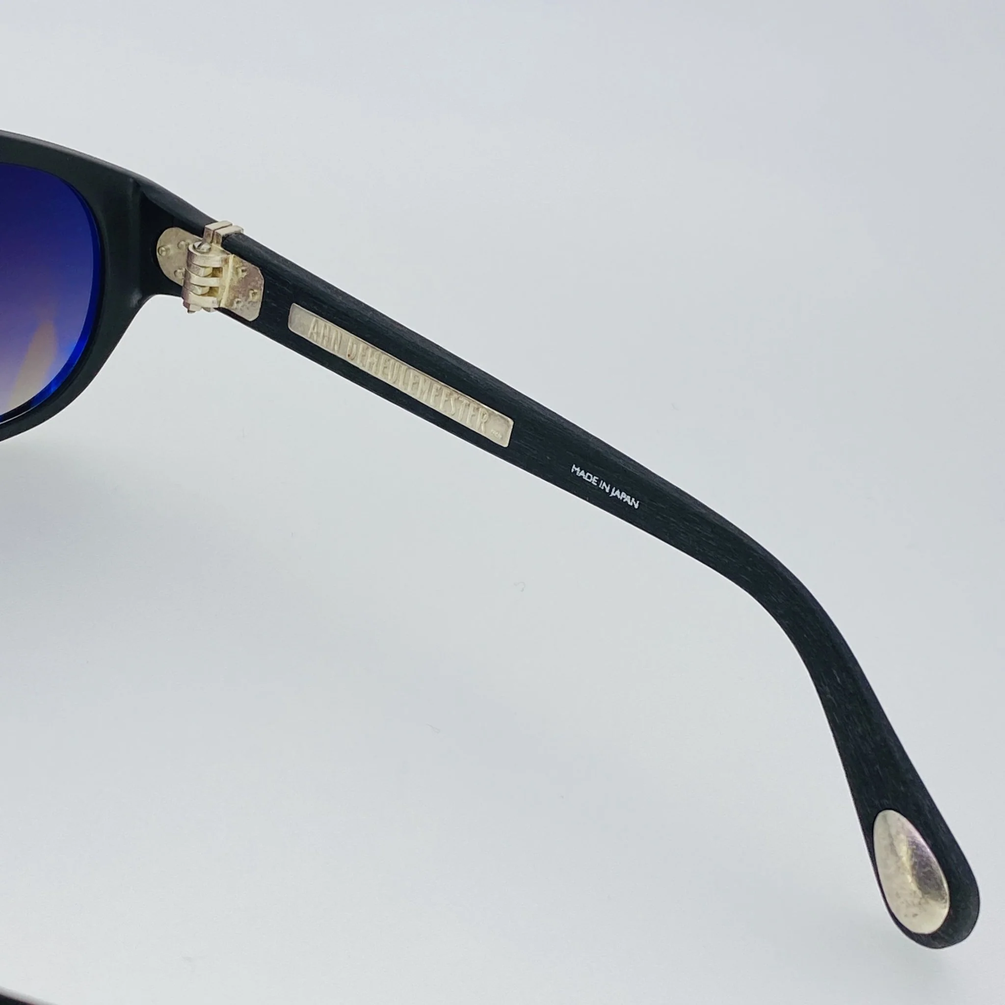 Ann Demeulemeester Men's Sunglasses Flat Top Matte Black and Grey - Image 8