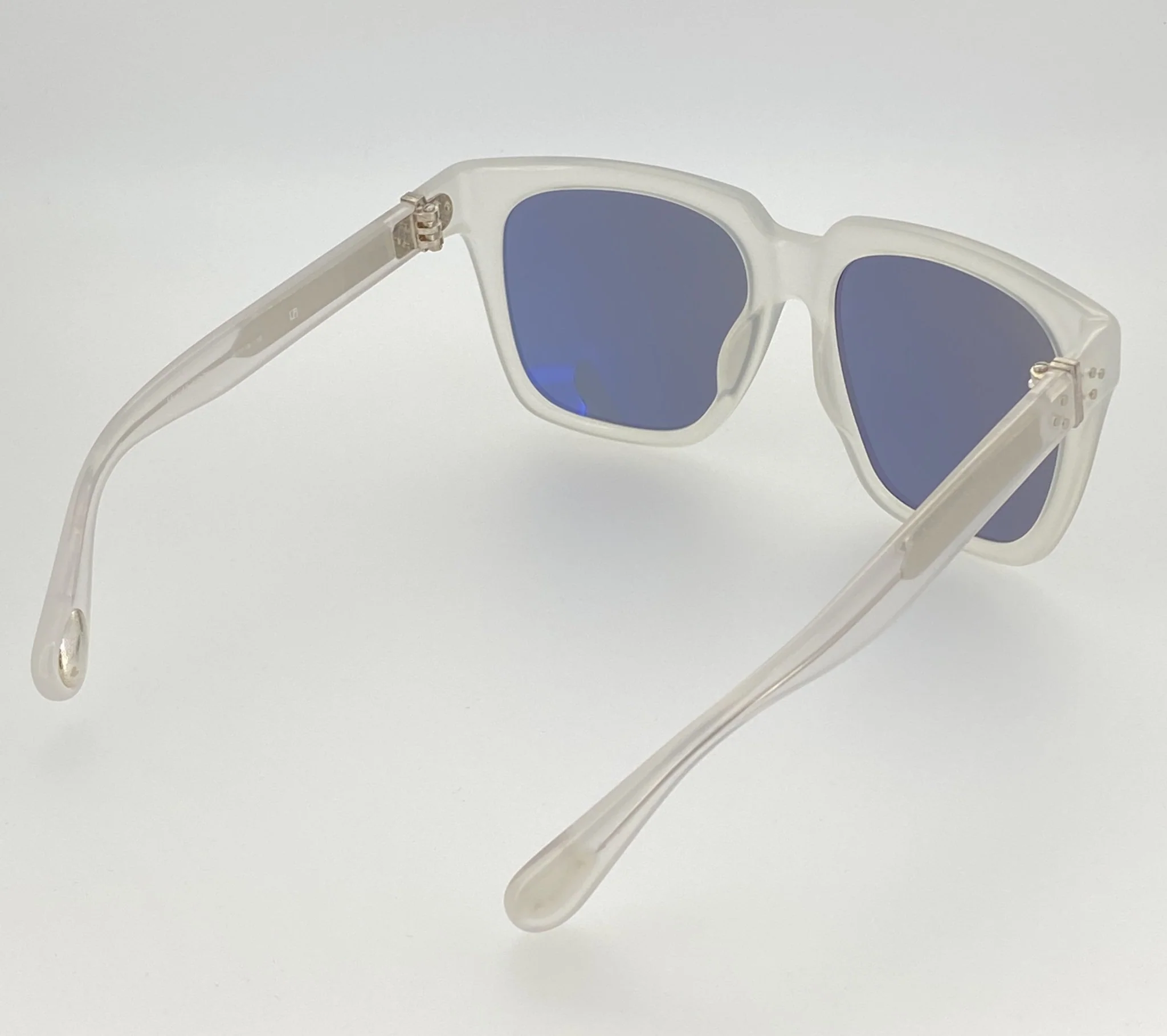 Ann Demeulemeester Sunglasses Oversized White and Solid Grey - Image 11