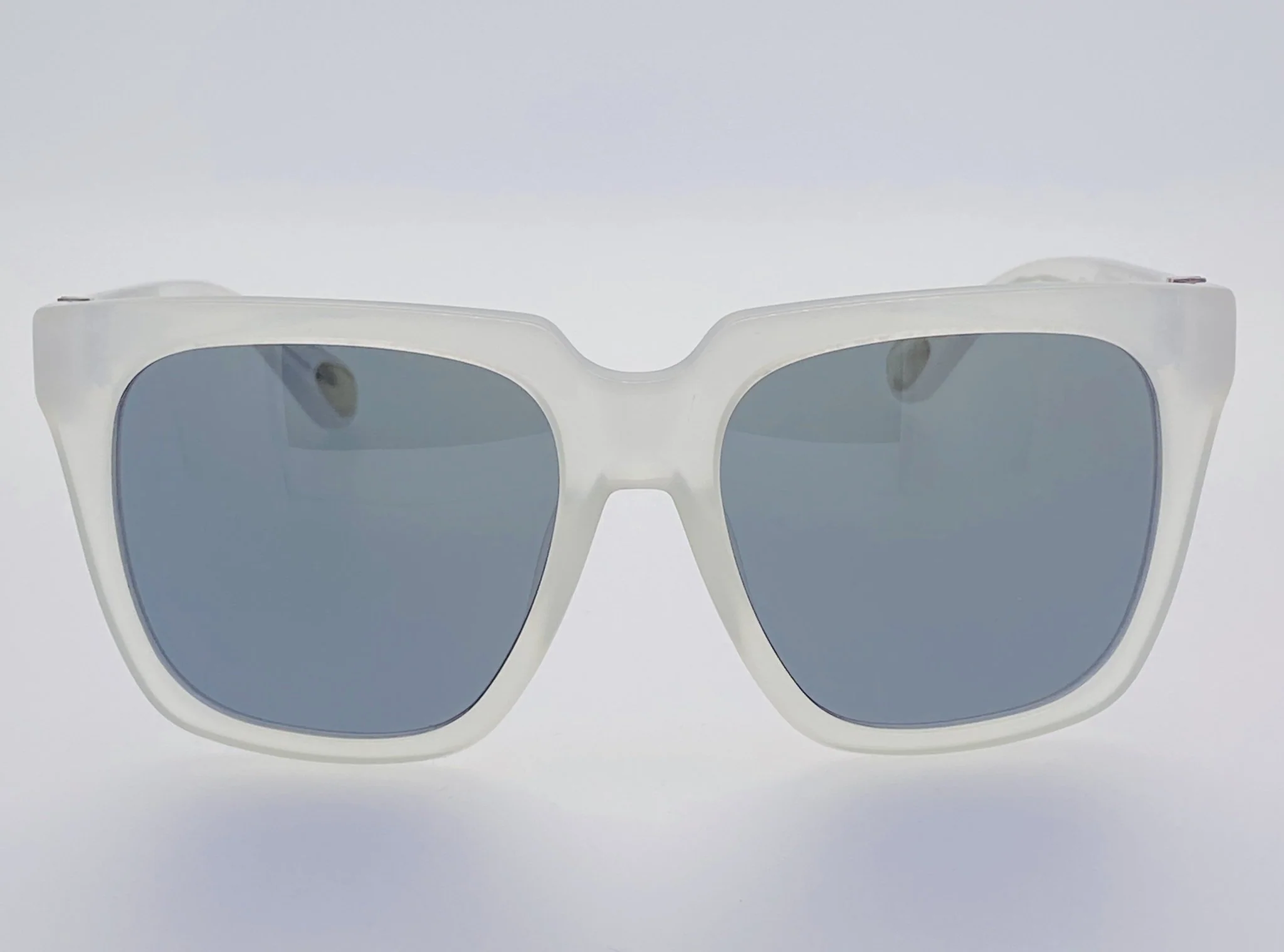Ann Demeulemeester Sunglasses Oversized White and Solid Grey - Image 6