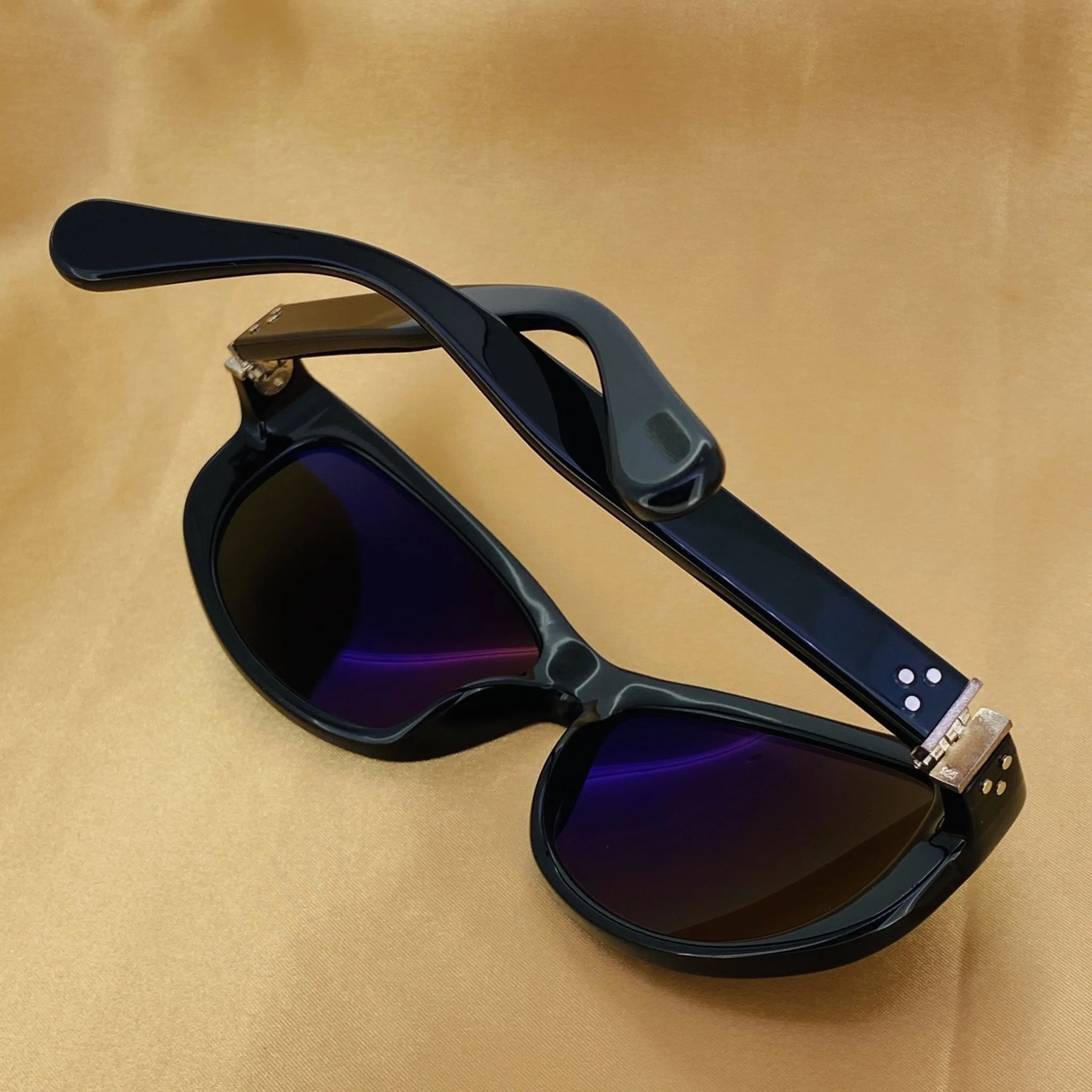 Ann Demeulemeester Sunglasses Cat Eye Black and Grey - Image 7