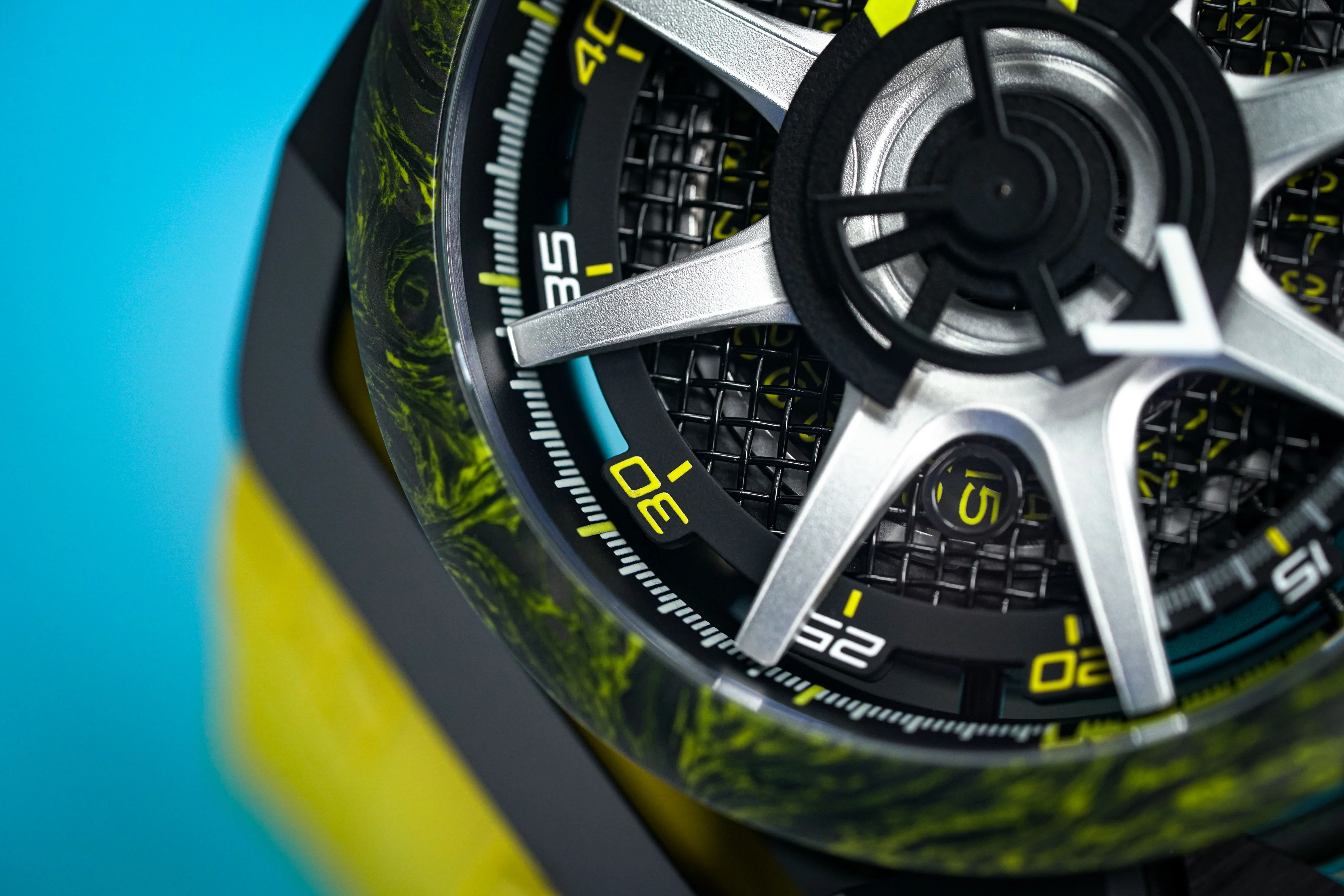 Mazzucato Reversible Watch Monza Yellow Carbon - Image 13