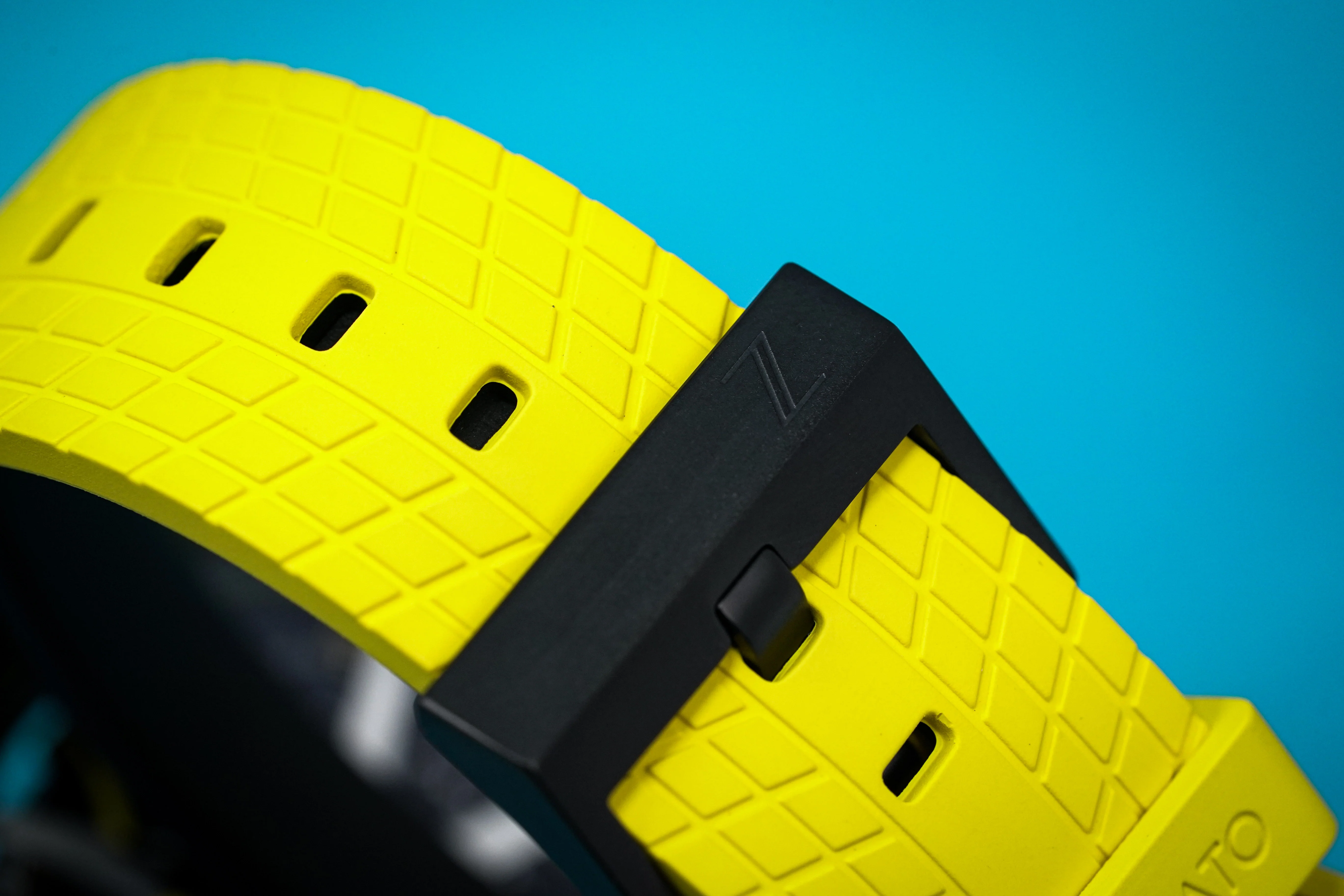 Mazzucato Reversible Watch Monza Yellow Carbon - Image 14