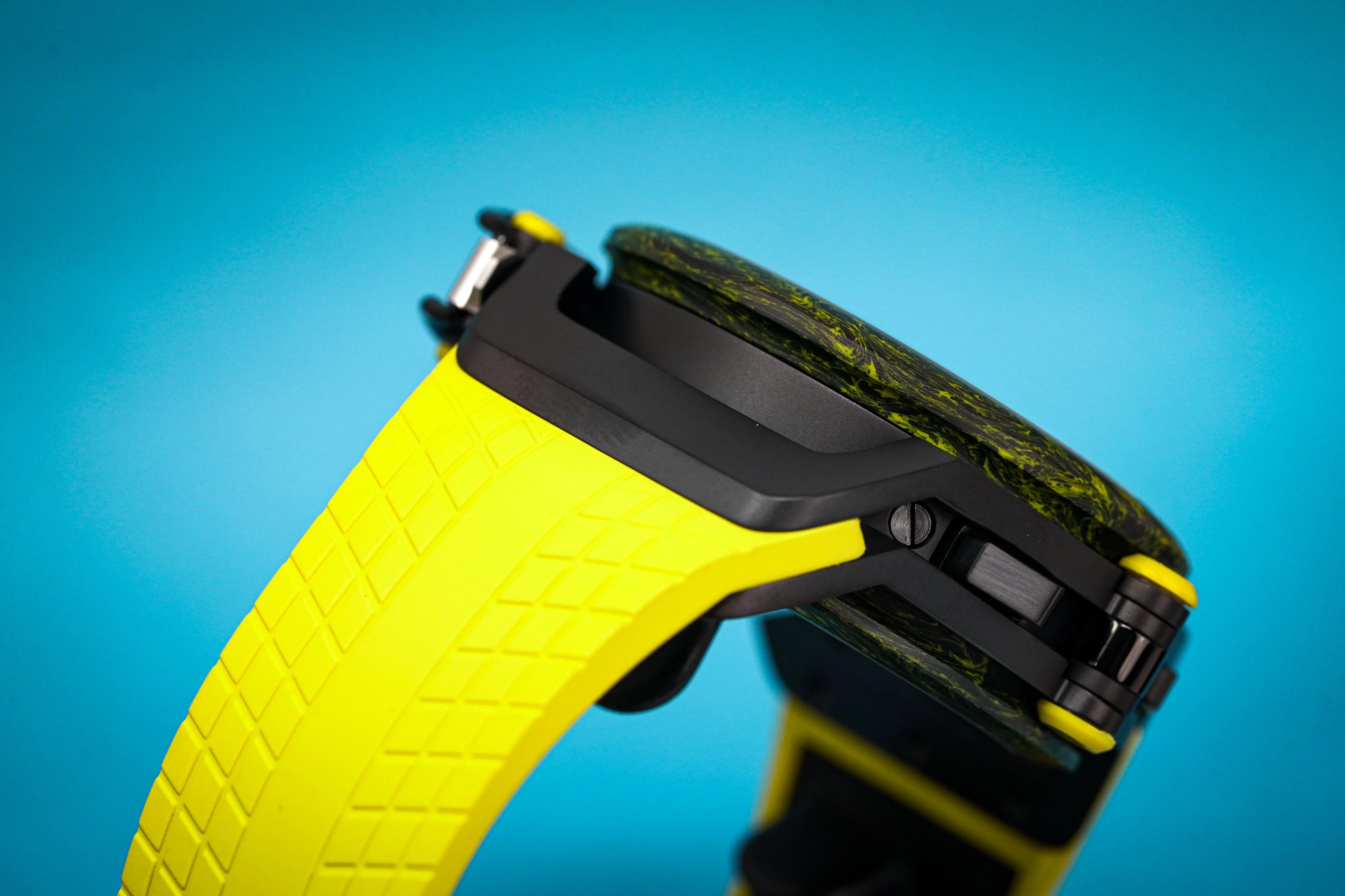 Mazzucato Reversible Watch Monza Yellow Carbon - Image 20