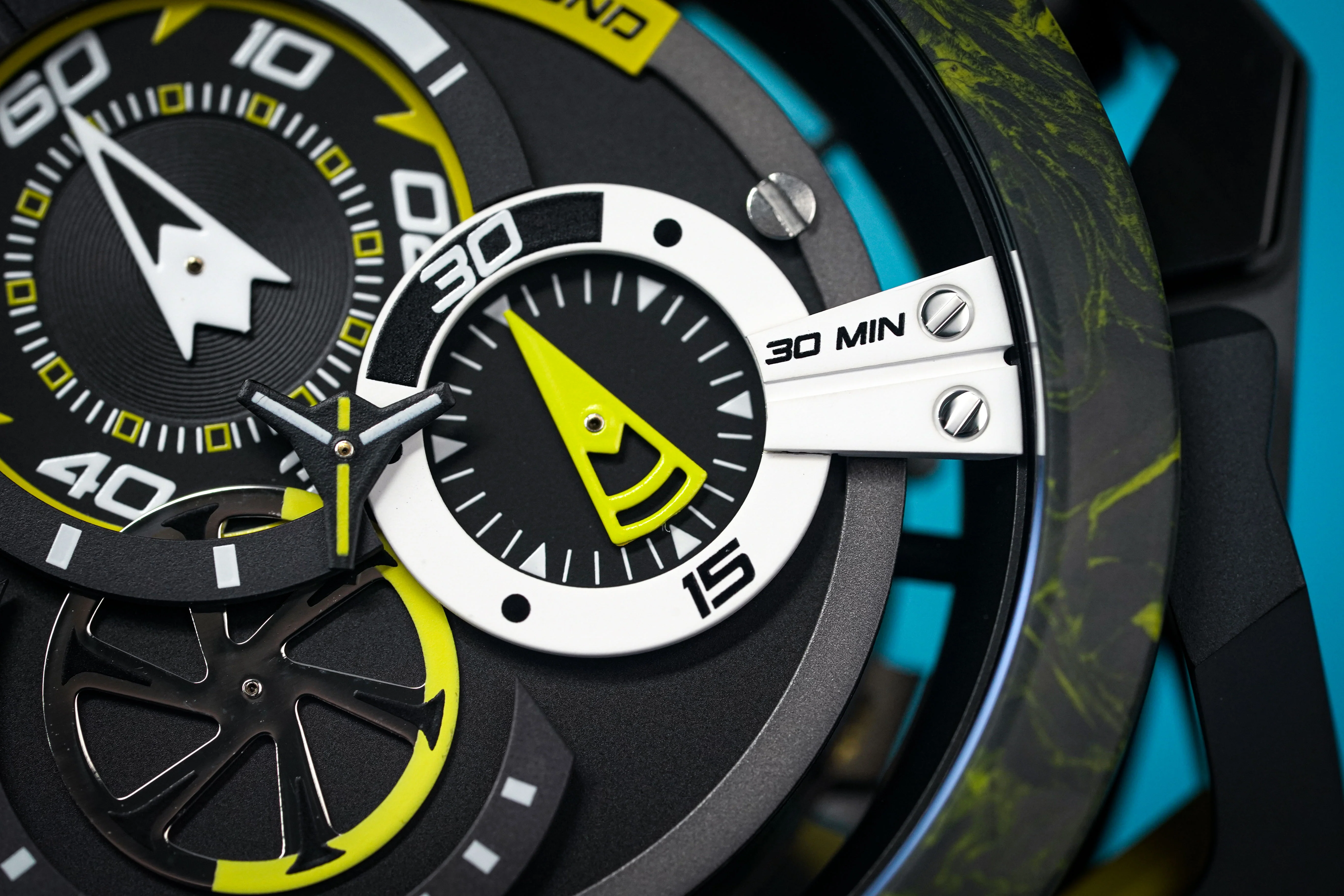 Mazzucato Reversible Watch Monza Yellow Carbon - Image 23