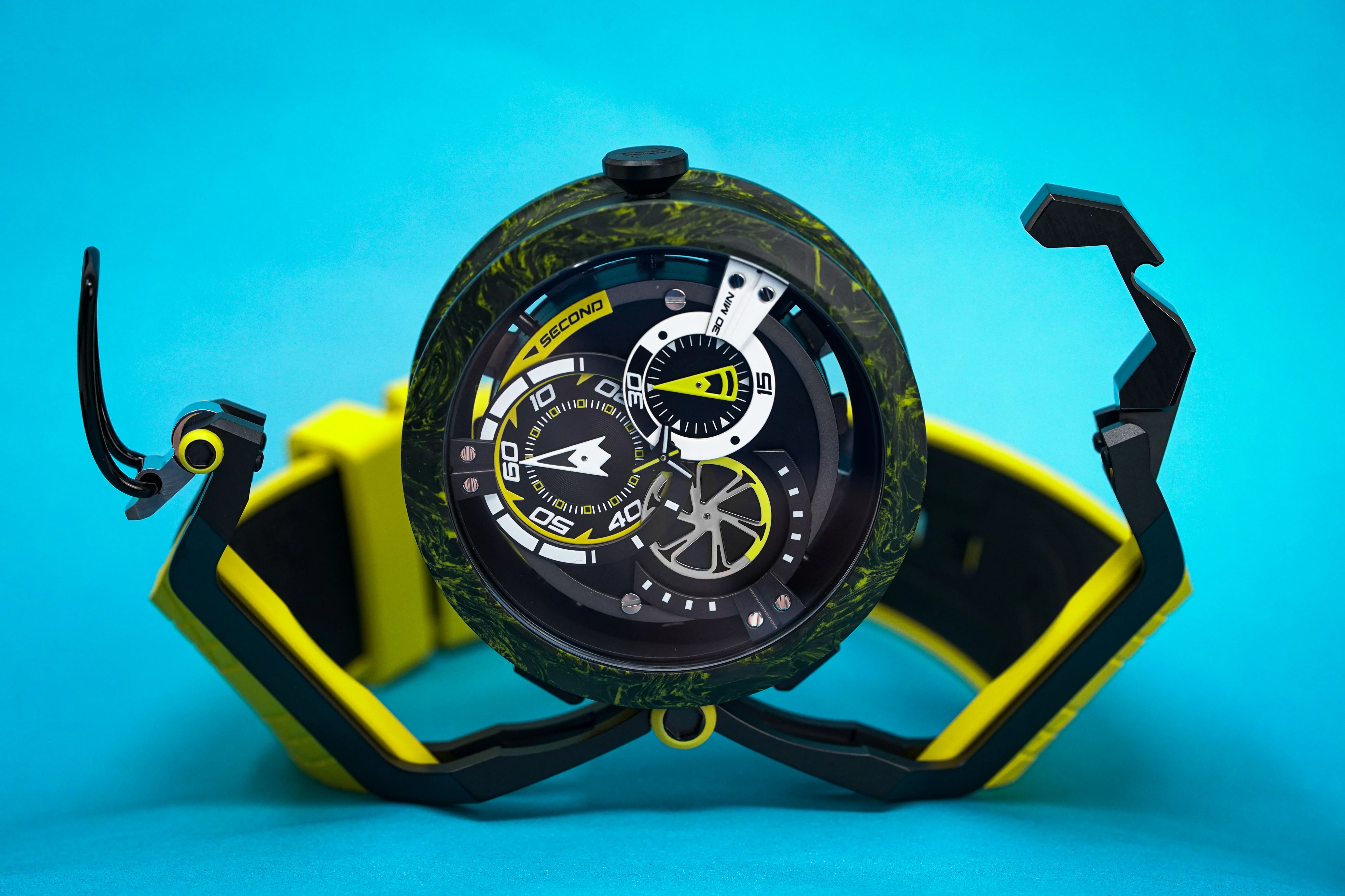 Mazzucato Reversible Watch Monza Yellow Carbon - Image 3