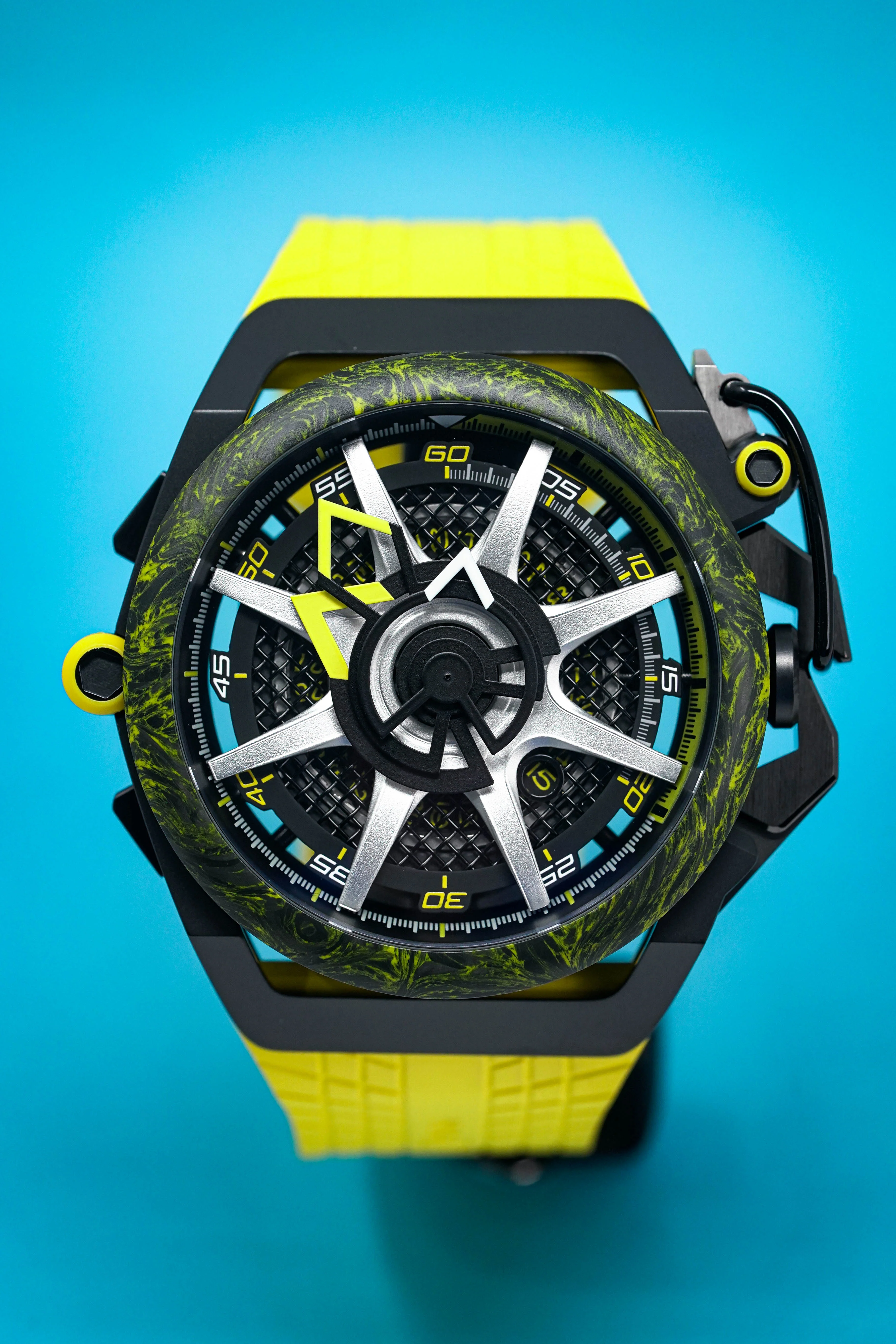 Mazzucato Reversible Watch Monza Yellow Carbon - Image 5