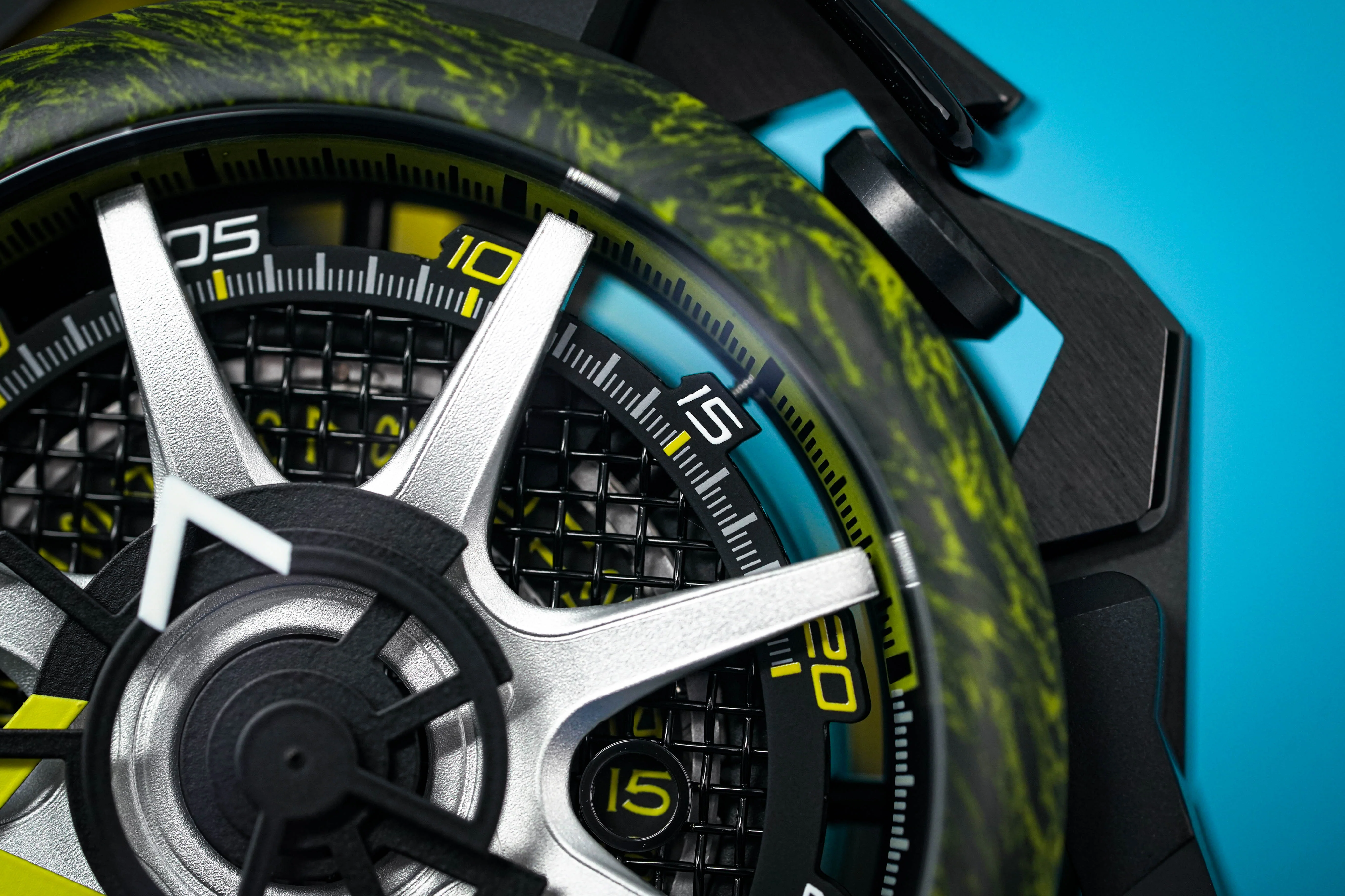 Mazzucato Reversible Watch Monza Yellow Carbon - Image 9